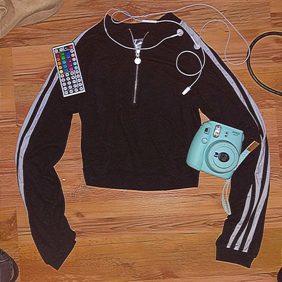 Tops - ❗️crop top❗️